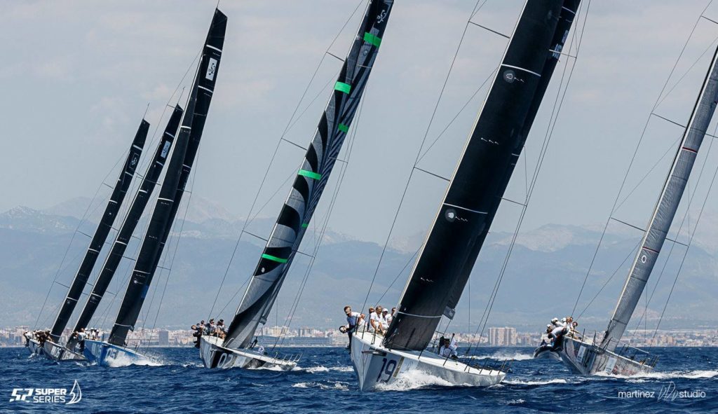 52 super series