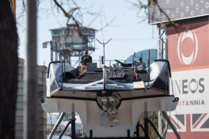 grinder yacht racing
