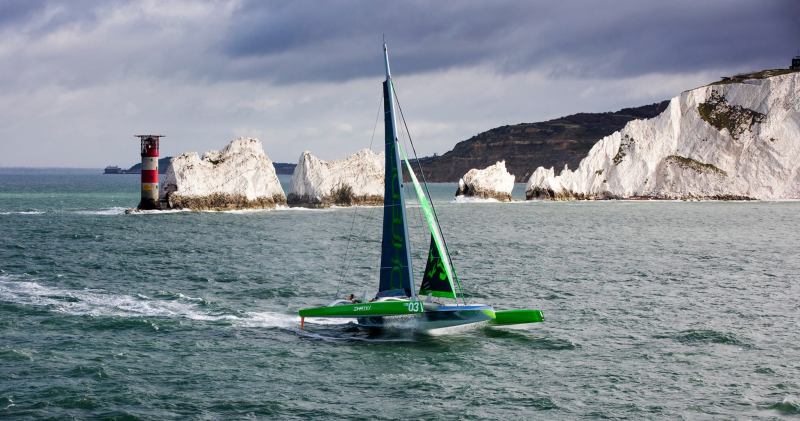Phaedo3 tears across the Channel.