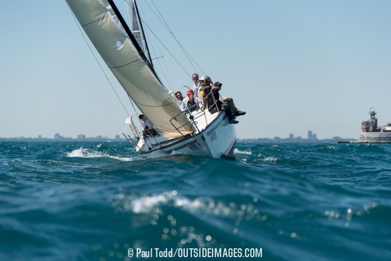 Chicago-Illinois, Chicago Yacht club. Racing day 1 of Helly Hansen NOOD regatta  held on Lake Michigan in conjunction with sailing World Magazine.©Paul Todd/OUTSIDEIMAGES.COMOUTSIDE IMAGES PHOTO AGENCY