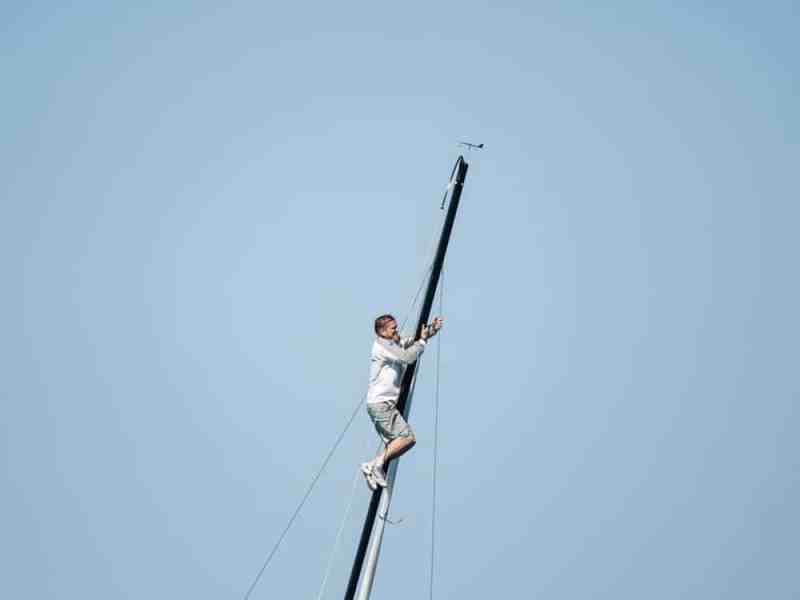Mast maintenance