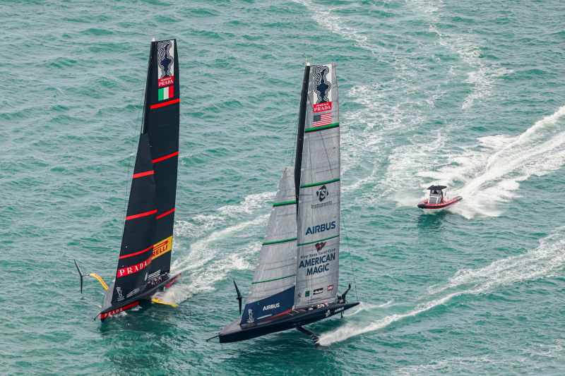 Luna Rossa Prada Pirelli Team and American Magic locked into a pre-start duel at the Prada America's Cup World Series Auckland