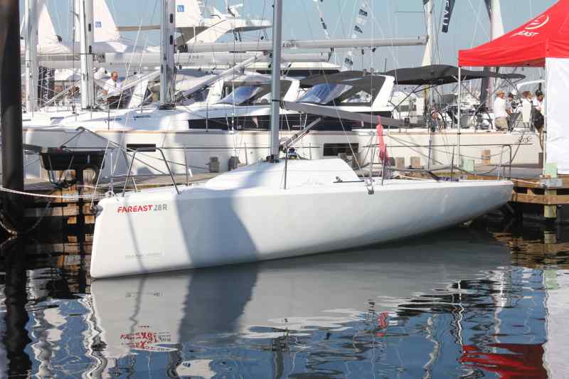 The winner of the Best New Sailboat Under 30' in this year's Newport for New Products: the Fareast 28R