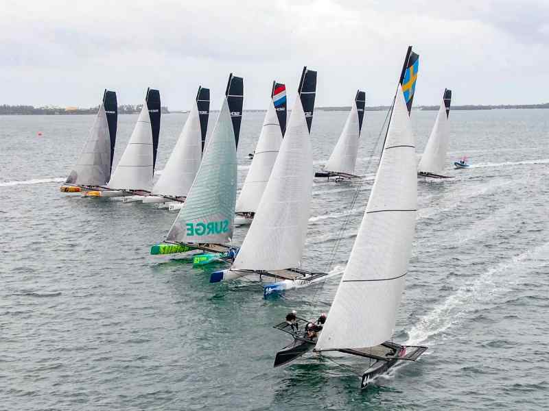 m32-felipe-juncadella The M32 Catamaran fleets aims for the first mark during its World Championship in Miami.