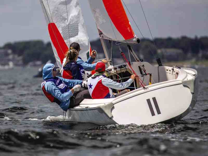 Corinthian team racers