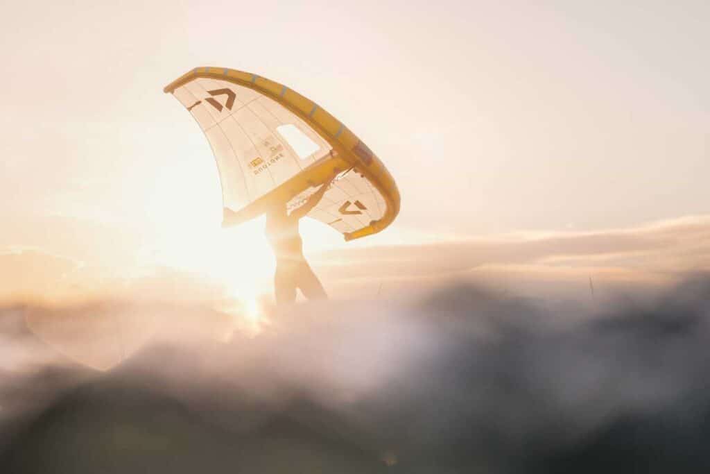 Wingfoiling in the ocean