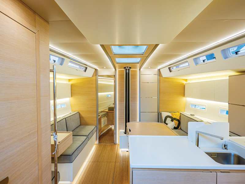 Italia 14.98 interior