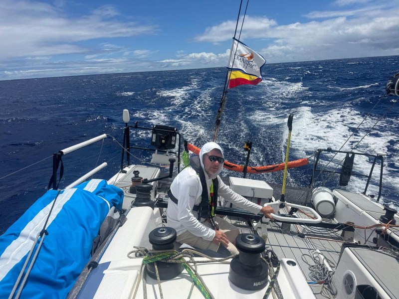 IMG_3962 Charles-Etienne Devanneaux on sailboat