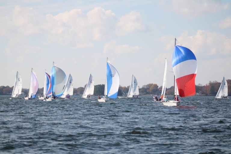 54911595572_b7732e7cb3_b Helsman Jeff Linton extends his lead on the U20 fleet at the Carolina Keelboat One Design regatta on Lake Norman. Linton's U20 North American Championship win was his 60th major class title.